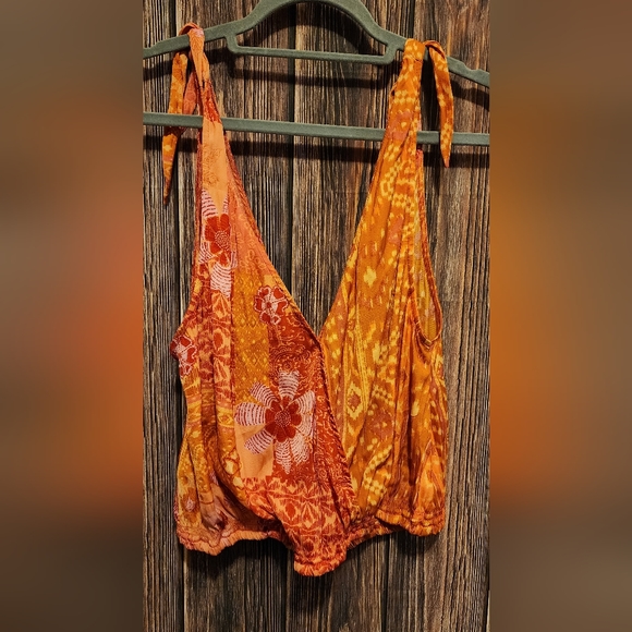 FREE PEOPLE TOP - Picture 2 of 4